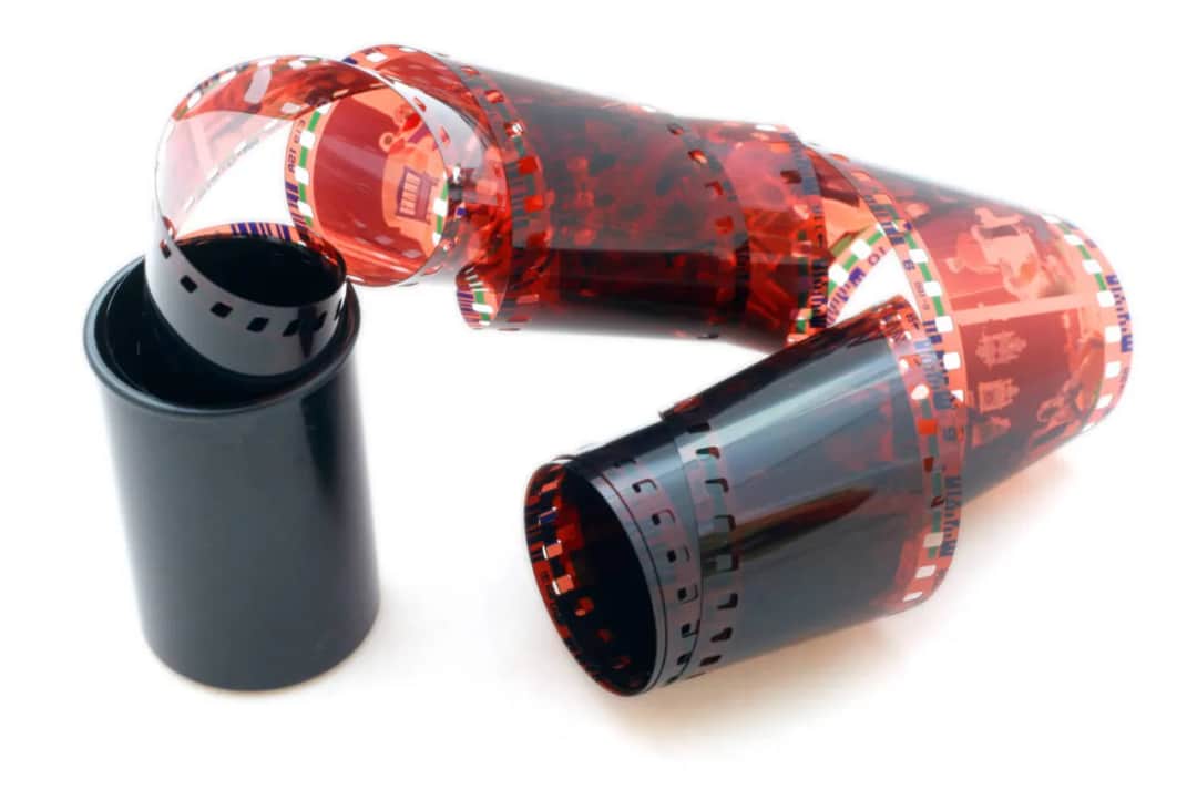 Jak wywołać zdjęcia z kliszy - krok po kroku do udanych efektów